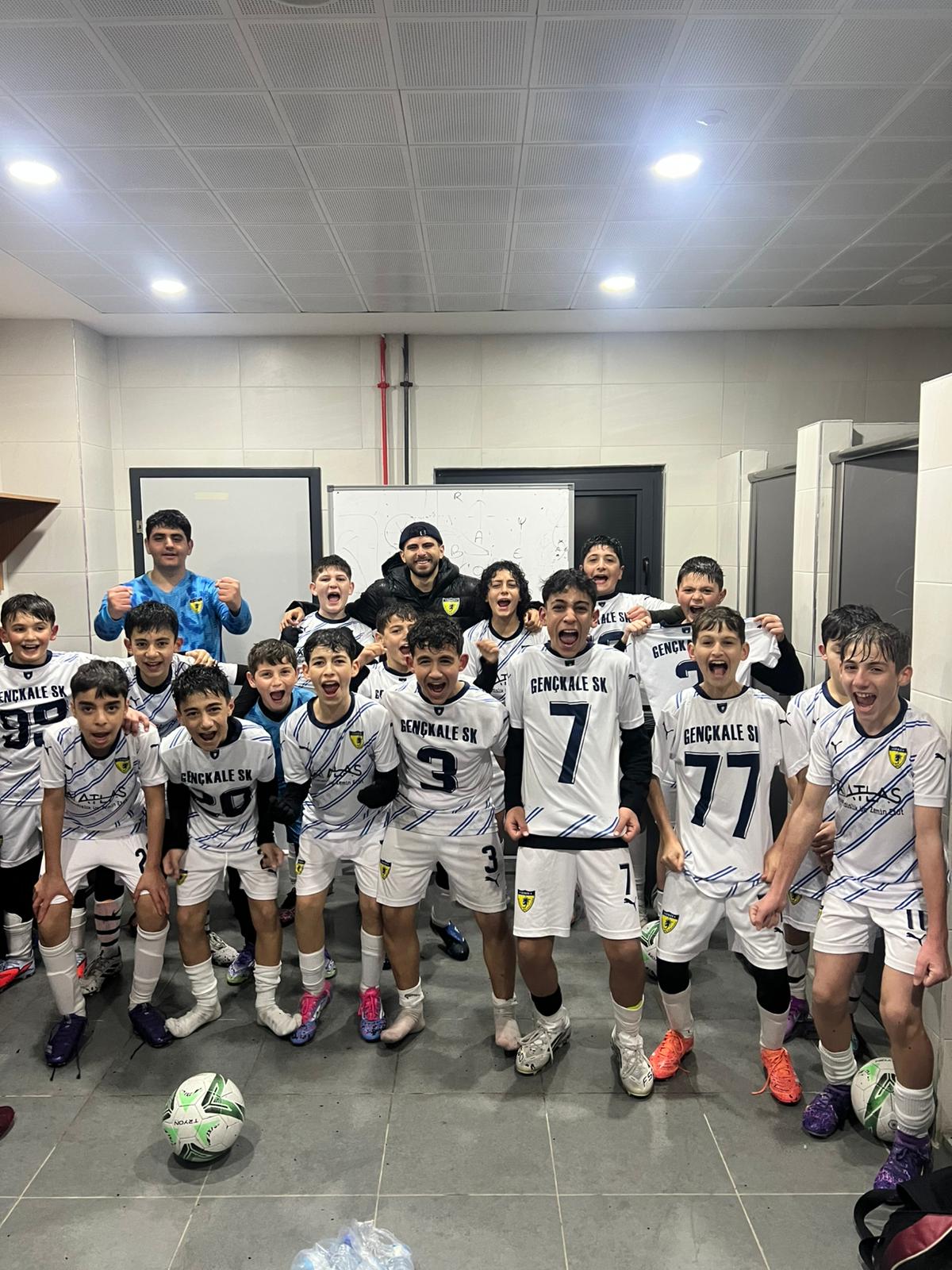 TEBRİKLER ÇOÇUKLAR