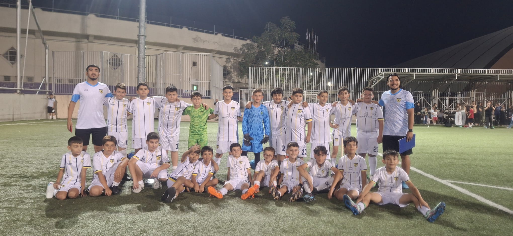  Erkek-Kız Futbol Okulu | Genç Kalespor